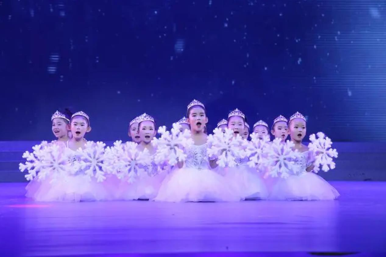 300部幼儿园儿歌舞蹈视频<strong>合集</strong>