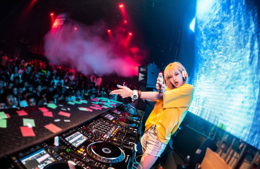 单首都是1小时左右时长的串烧<strong>DJ</strong>舞曲歌曲大合集