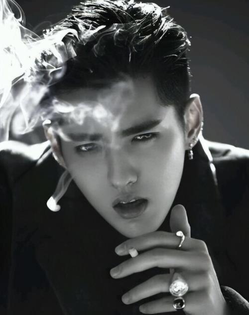 吴亦凡的歌曲<strong>MV</strong>合集